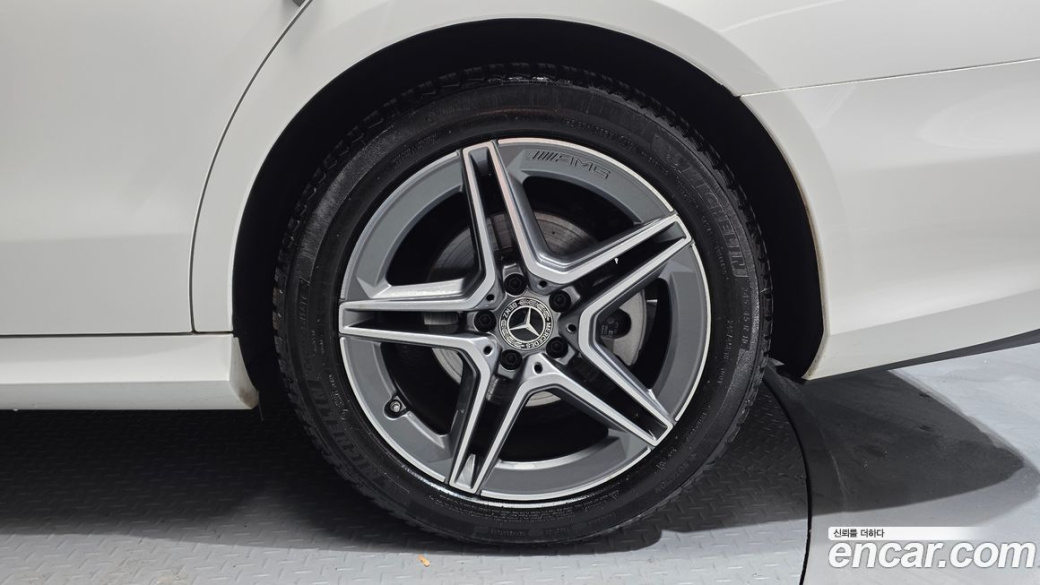 Mercedes-Benz E-Class E250 AMG Line, 2023