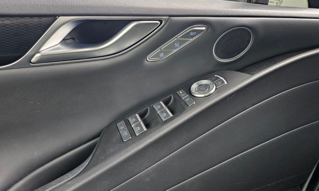 Genesis G80 Gasoline 2.5 Turbo AWD, 2025