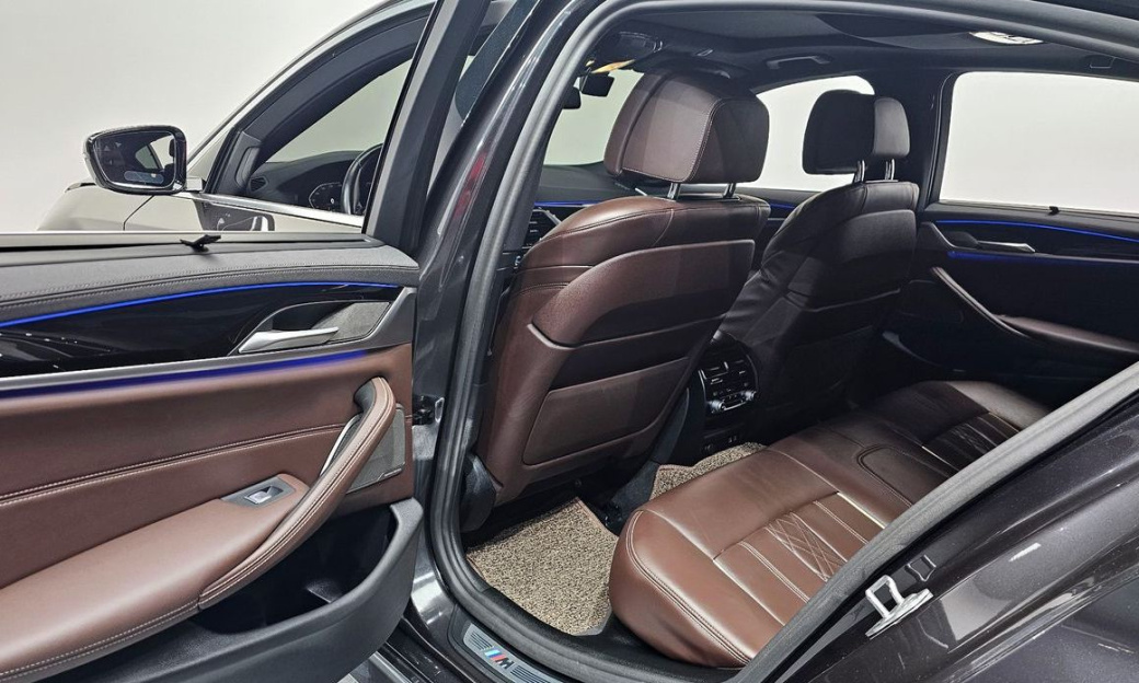 BMW 5-Series 530i xDrive M Sport Package, 2022