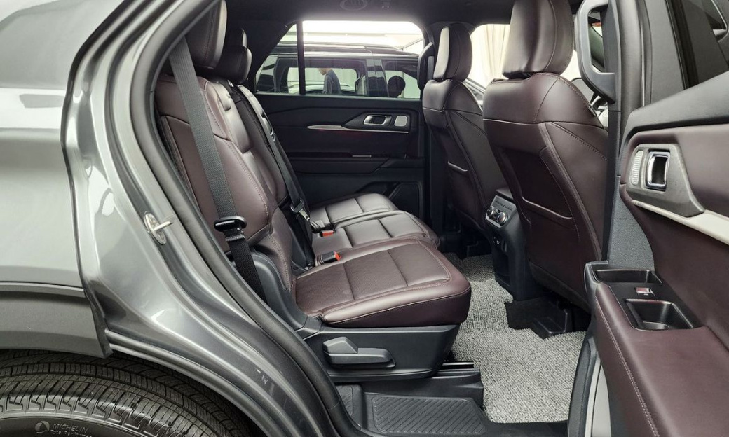 Ford Explorer 2.3 Platinum 4WD, 2025