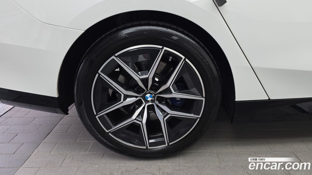 BMW 5-Series 520i M Sport, 2024