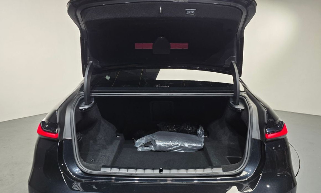 BMW 7-Series 740i xDrive M Sport, 2024