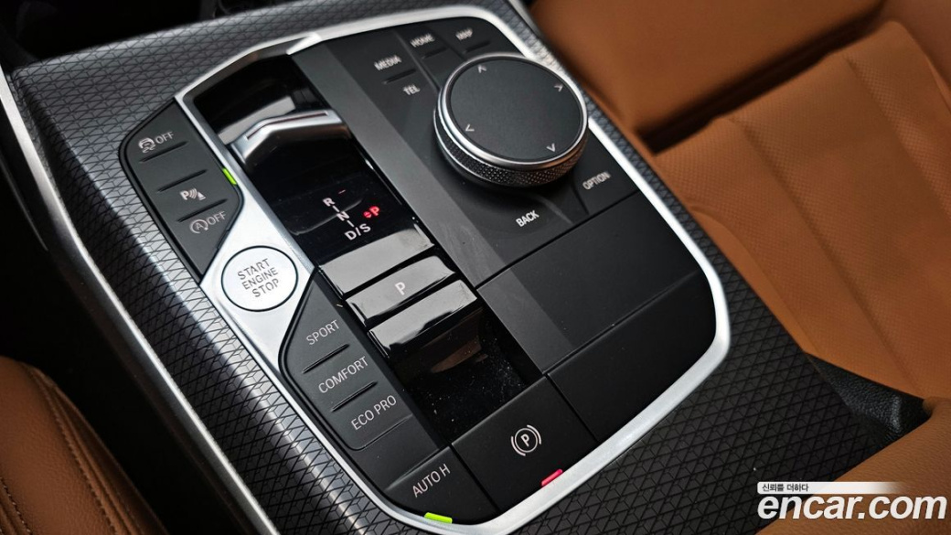 BMW 3-Series 320i M Sport, 2024