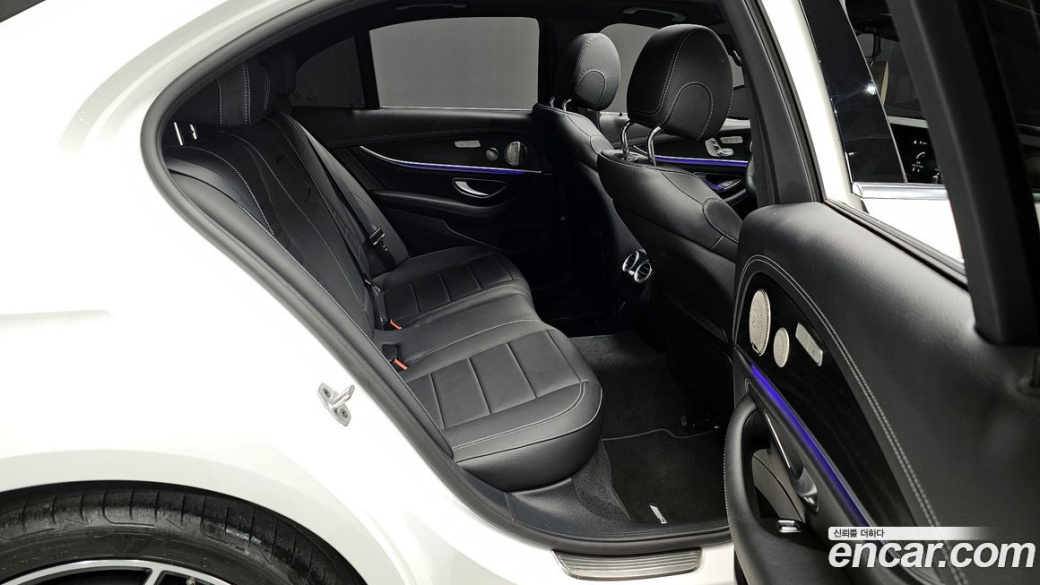 Mercedes-Benz E-Class E220d 4MATIC AMG Line, 2022