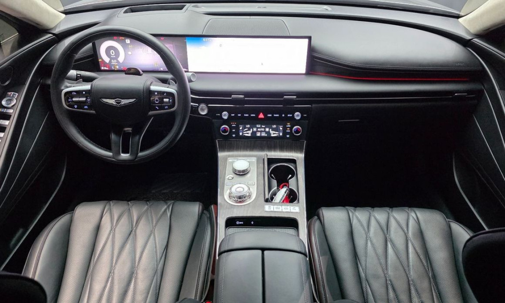 Genesis G80 Gasoline 2.5 Turbo AWD, 2025