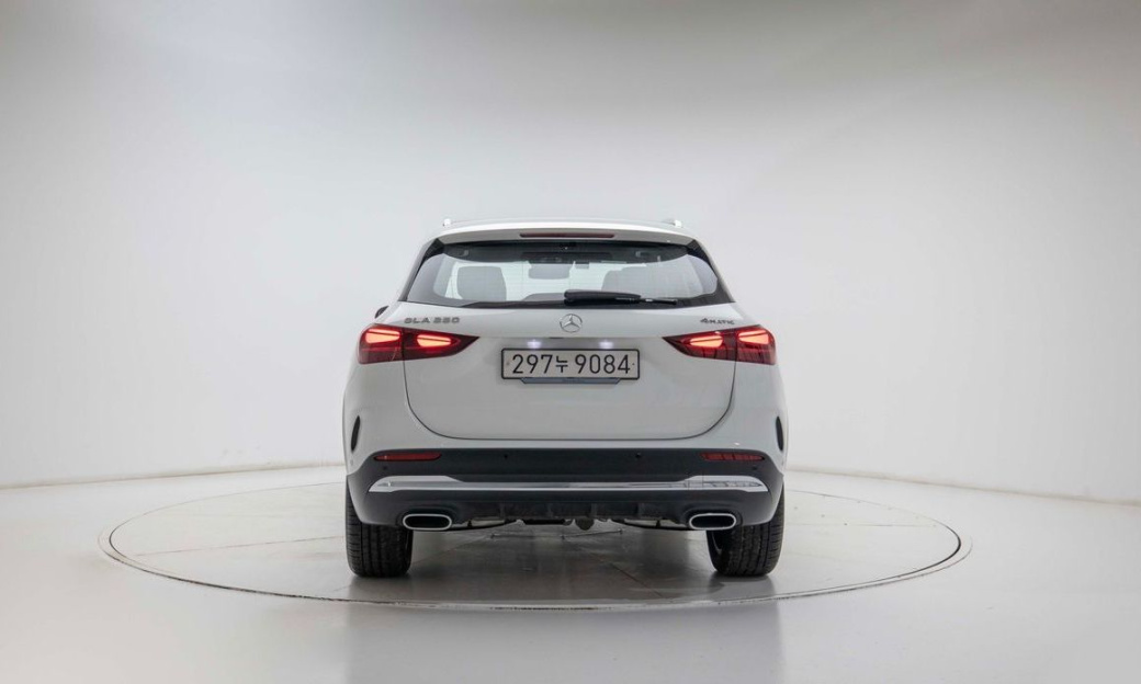 Mercedes-Benz GLA-Class GLA250 4MATIC, 2025