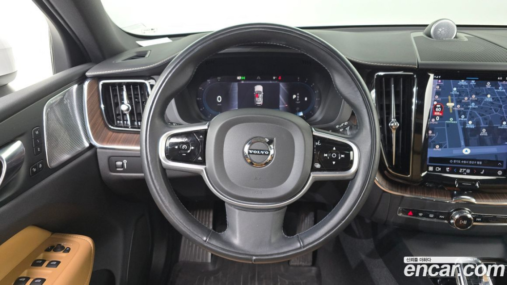 Volvo XC60 B5 Inscription, 2022