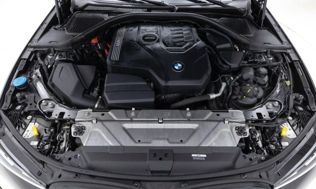 BMW 3-Series 320i M Sport, 2023