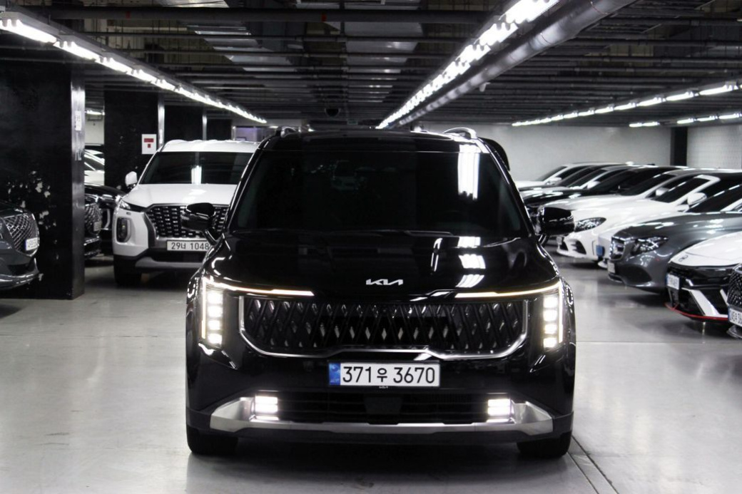 Kia Carnival 9-Seater Noblesse, 2024