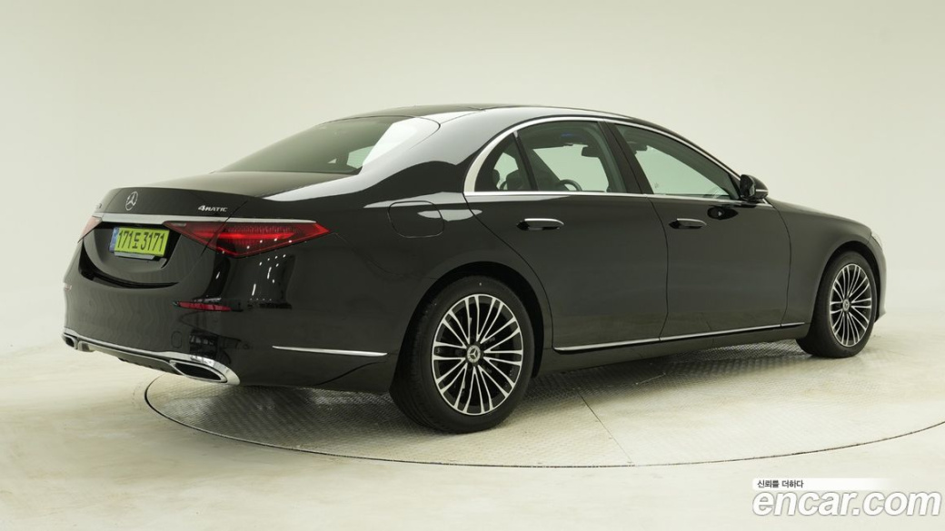 Mercedes-Benz S-Class S350 d 4MATIC, 2025