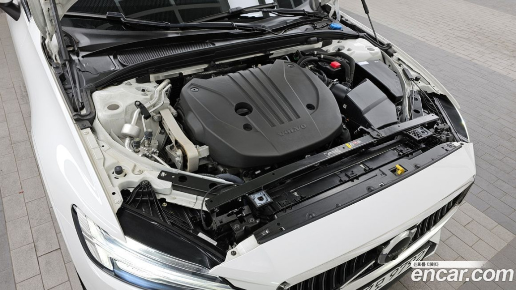 Volvo S60 B5 Ultimate Bright, 2024