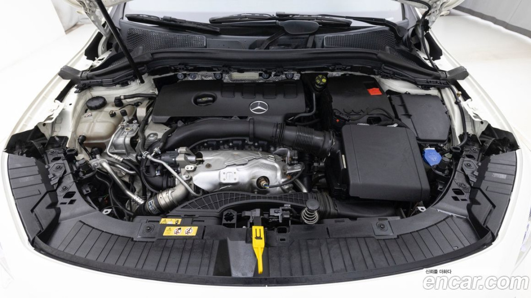 Mercedes-Benz GLA-Class GLA250 4MATIC, 2023