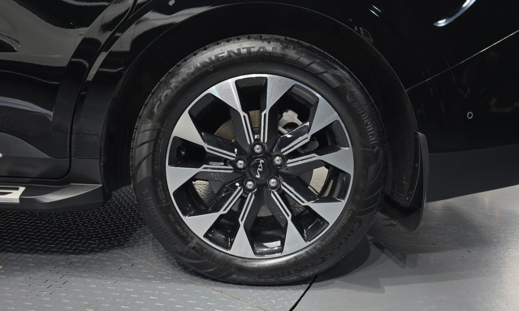 Kia Carnival 7-Seater Signature, 2022