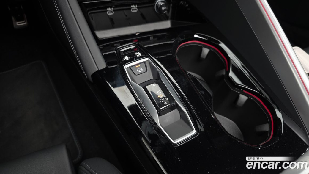 Audi Q5 40 TDI Quattro S Line Black Edition, 2025