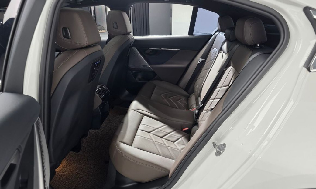 BMW 5-Series 520i M Sport, 2024