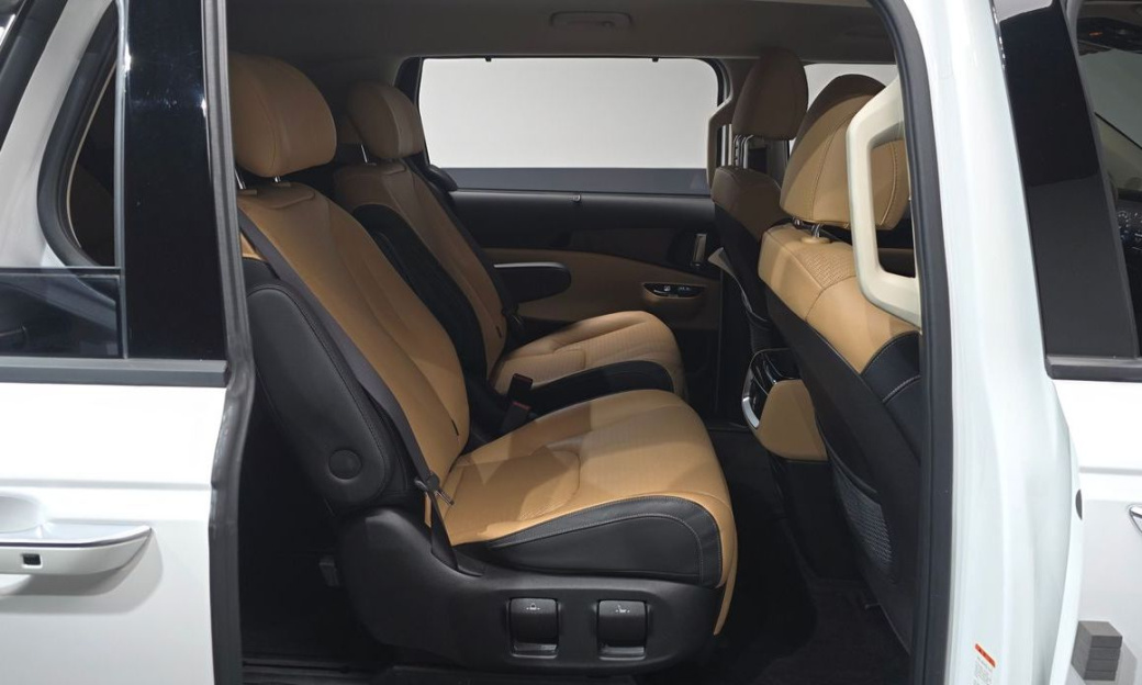 Kia Carnival 7-Seater Noblesse, 2023
