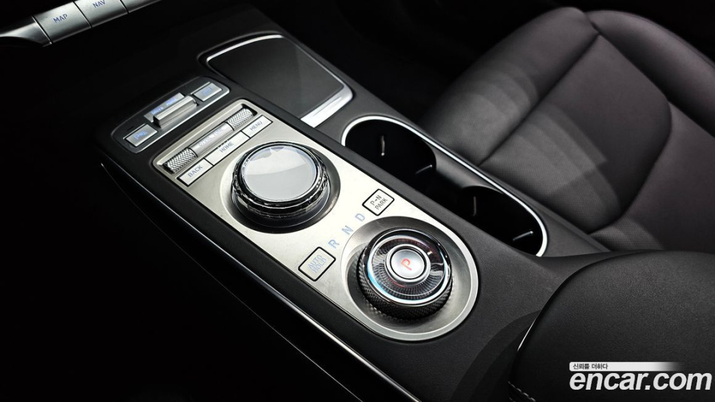 Genesis GV70 2.5T Gasoline 2WD, 2024