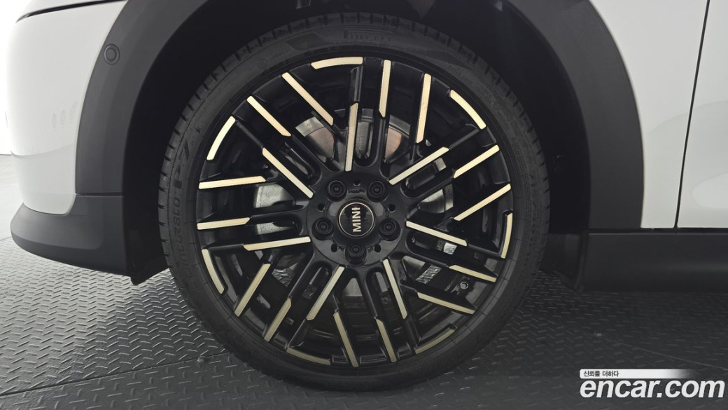 Mini Cooper 5 Door Favoured, 2025