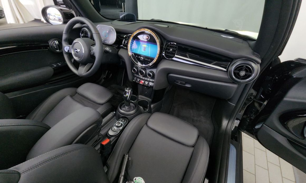 Mini Cooper Convertible Classic, 2024