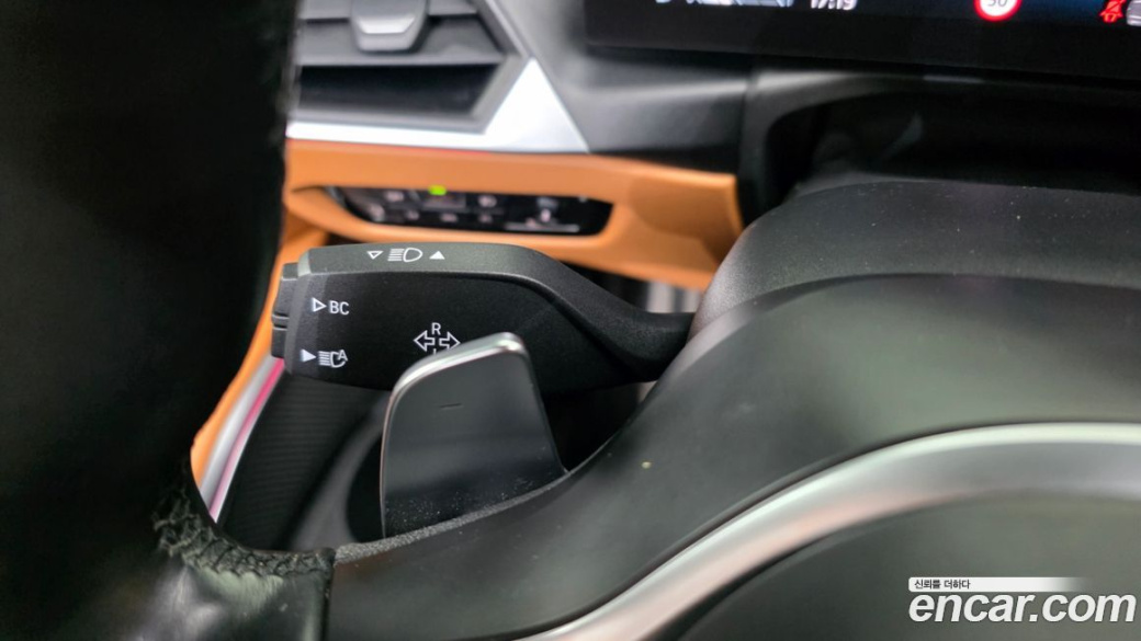 BMW 3-Series 320i Touring M Sports, 2023