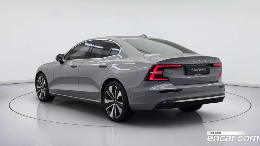 Volvo S60 B5 Ultimate Bright, 2024