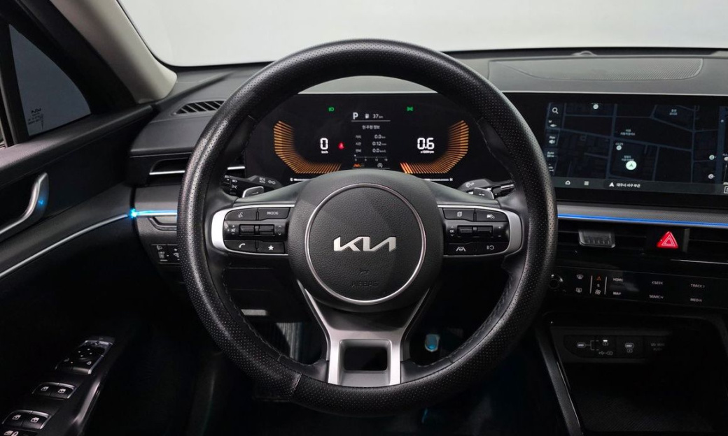 Kia K5 2.0, 2024