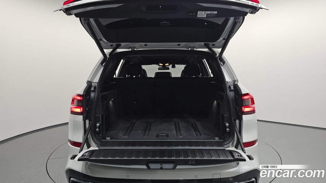 BMW X5 xDrive 40i M Sport, 2022