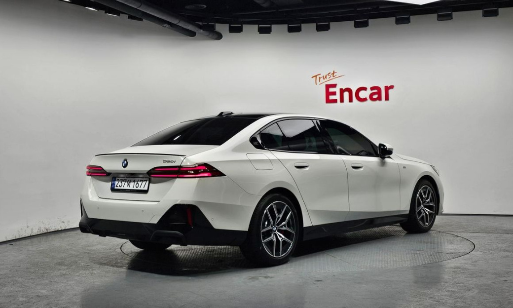 BMW 5-Series 520i Special Edition, 2024