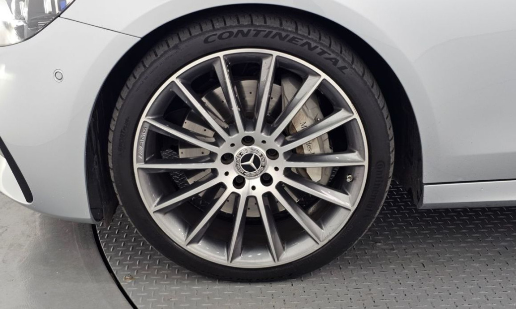 Mercedes-Benz E-Class E350 4MATIC AMG Line, 2022