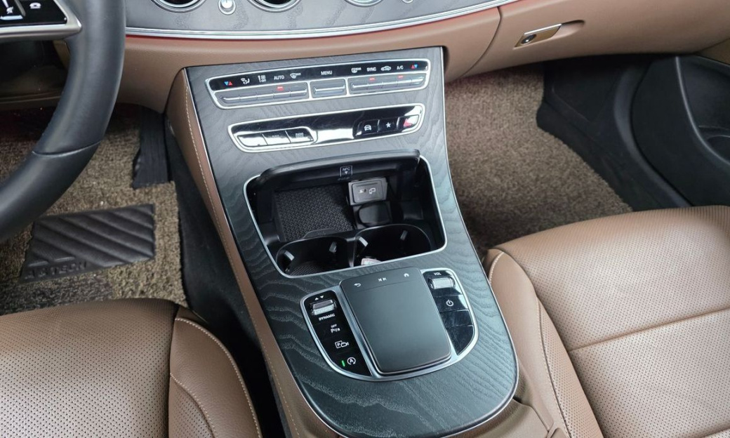 Mercedes-Benz E-Class E250 AMG Line, 2023