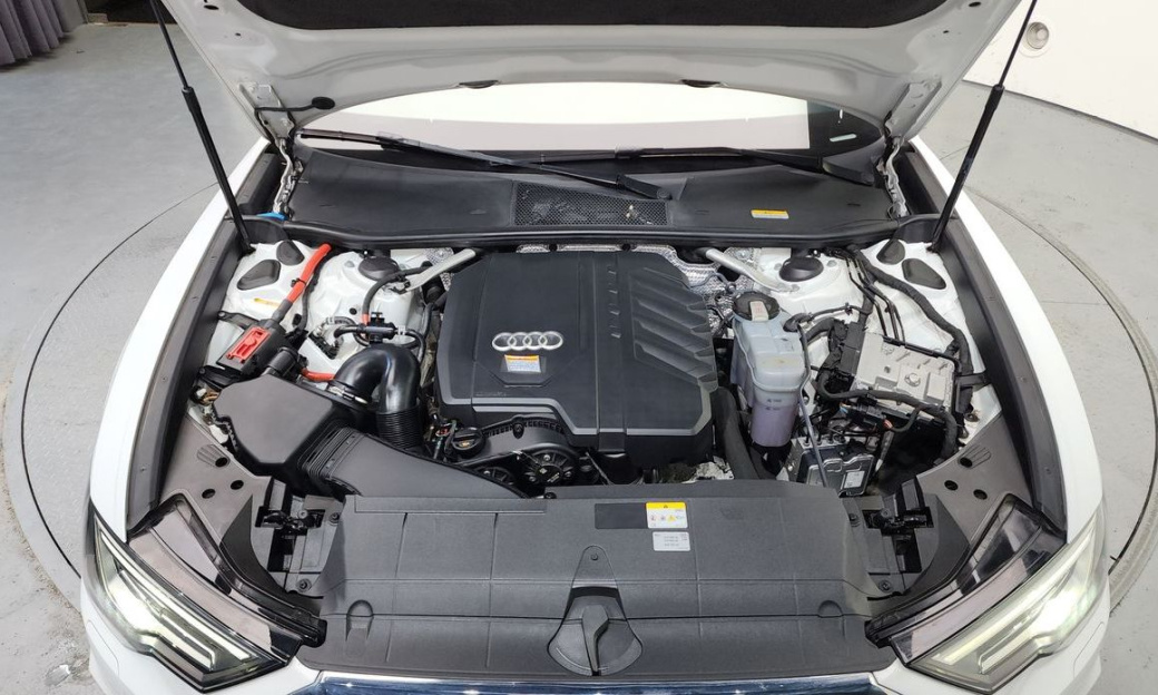 Audi A6 45 TFSI Quattro Premium, 2022