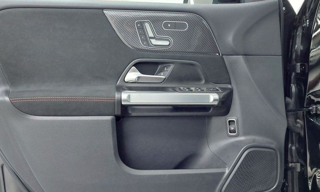 Mercedes-Benz GLB-Class AMG GLB35 4MATIC, 2025