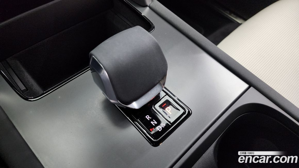 Land Rover Discovery Sport P250 Dynamic SE, 2024