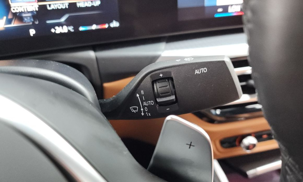 BMW 3-Series 320i M Sport, 2024