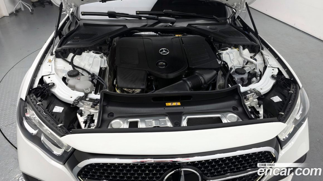 Mercedes-Benz E-Class E200 AMG Line, 2026