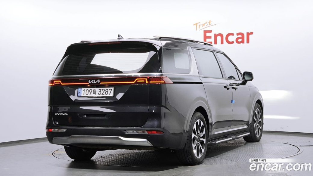 Kia Carnival 9-Seater Signature, 2022