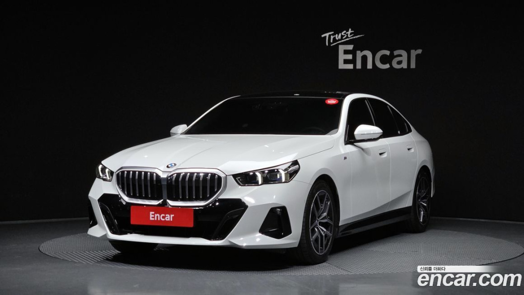 BMW 5-Series 520i M Sport, 2025