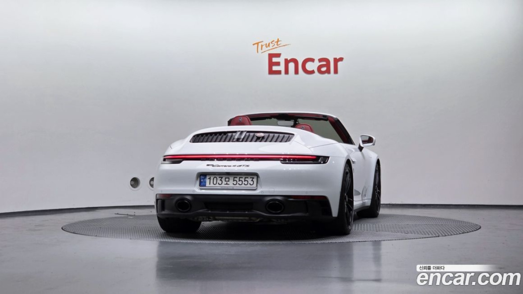 Porsche 911 Carrera 4 GTS Cabriolet, 2023