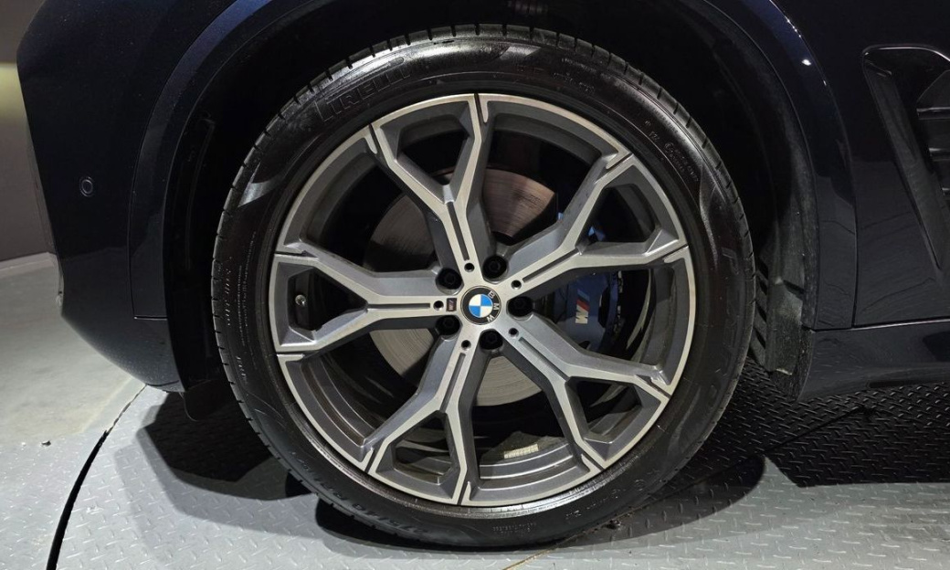 BMW X5 xDrive 40i M Sport, 2025