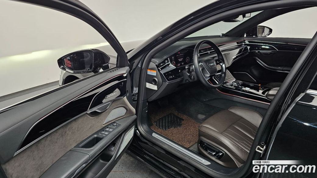 Audi A8 55 TFSI Quattro LWB, 2021