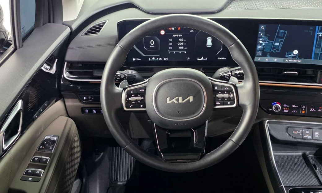 Kia Carnival 7-Seater Signature, 2024