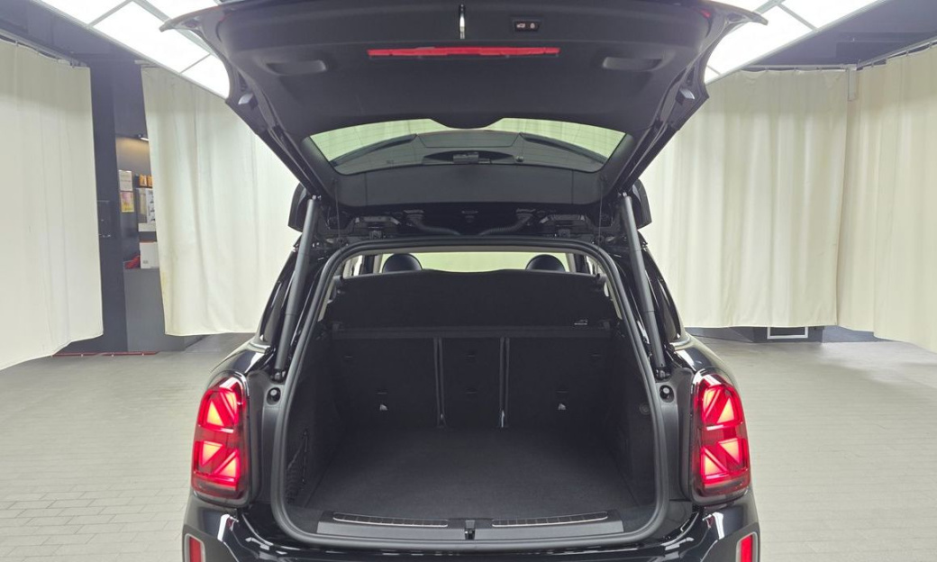 Mini Countryman ALL4 Classic Launch Pack, 2023