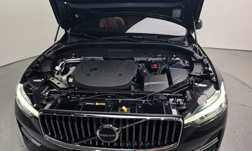 Volvo XC60 B5 Ultimate Bright, 2024