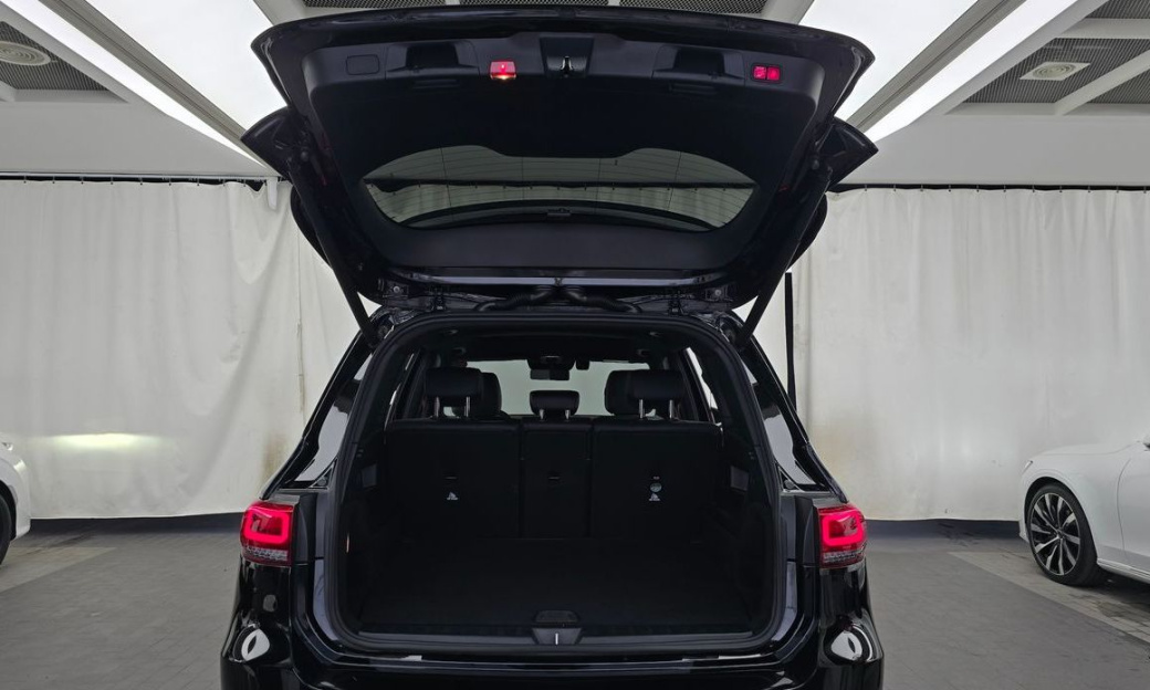 Mercedes-Benz GLB-Class AMG GLB35 4MATIC, 2021