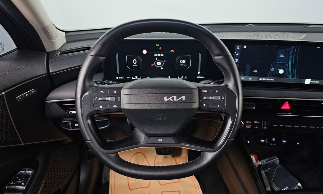 Kia K8 2.5 Gasoline 2WD, 2025