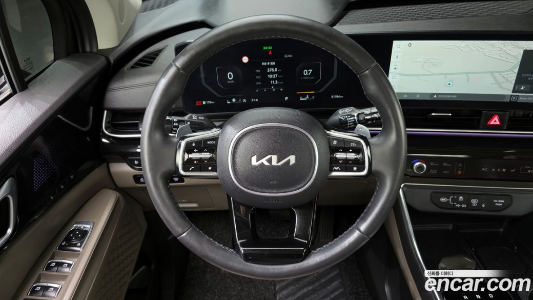 Kia Carnival 7-Seater Gravity, 2024