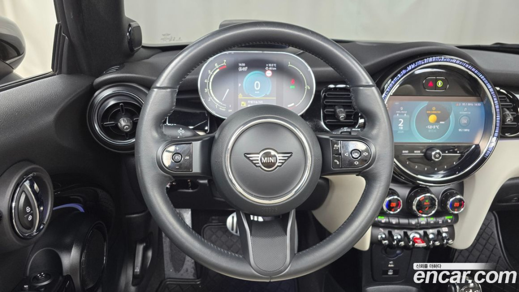 Mini Cooper Convertible Classic, 2023