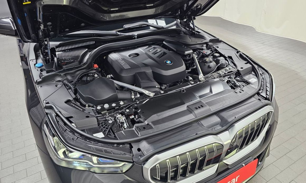 BMW 5-Series 520i M Sport, 2024