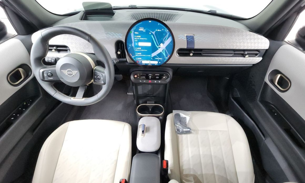 Mini Cooper 5 Door Favoured, 2025