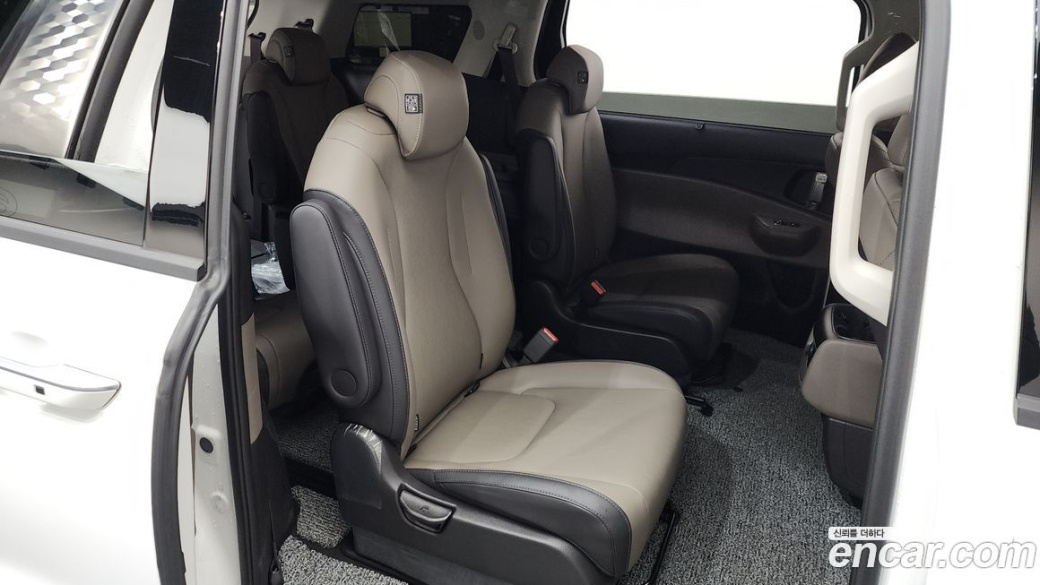 Kia Carnival 9-Seater Noblesse, 2025